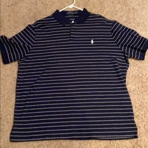 Blue and gray shirt sleeve golf shirt